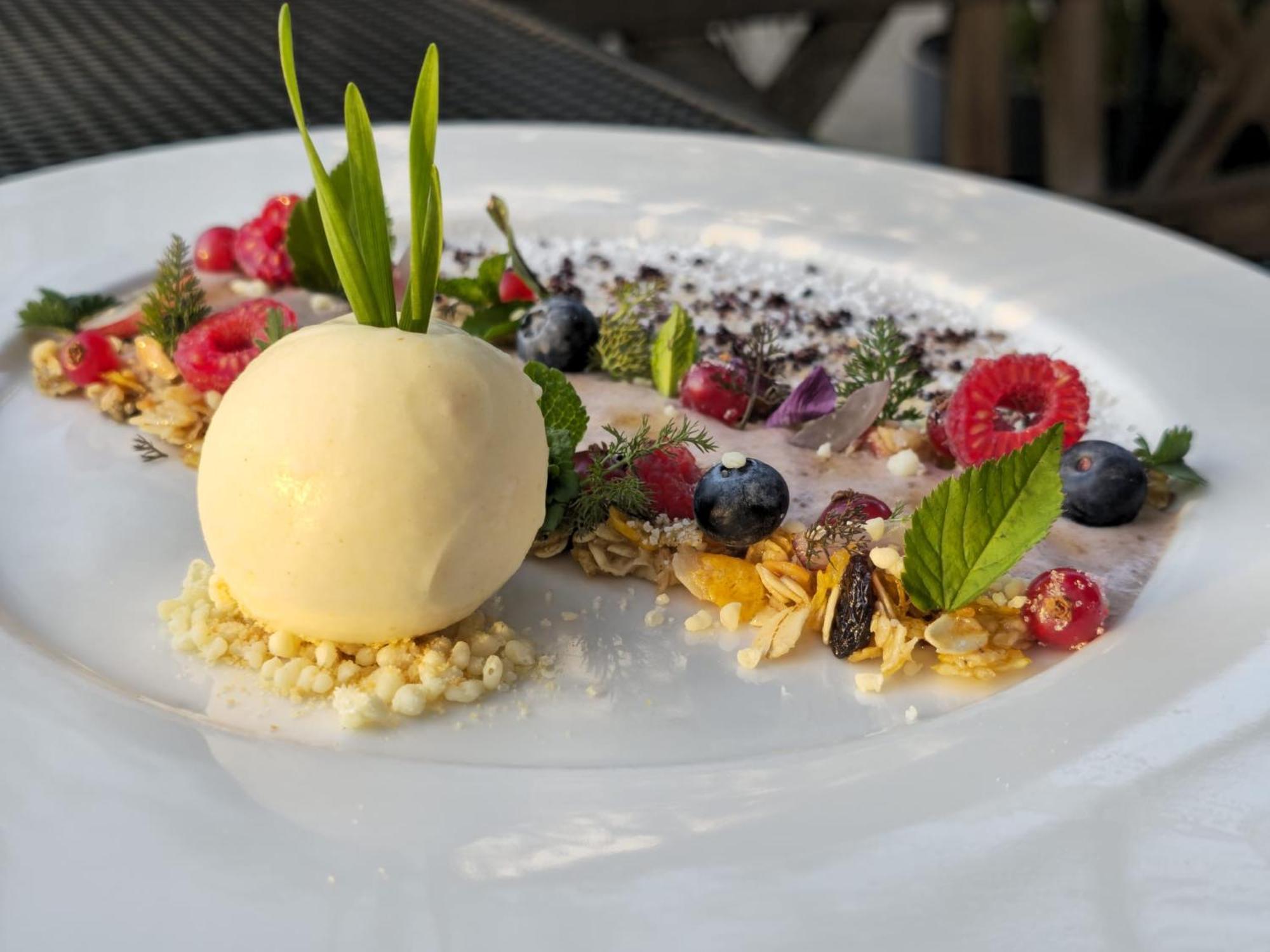 Weinhotel Restaurant Klostermuehle Ockfen Exteriör bild