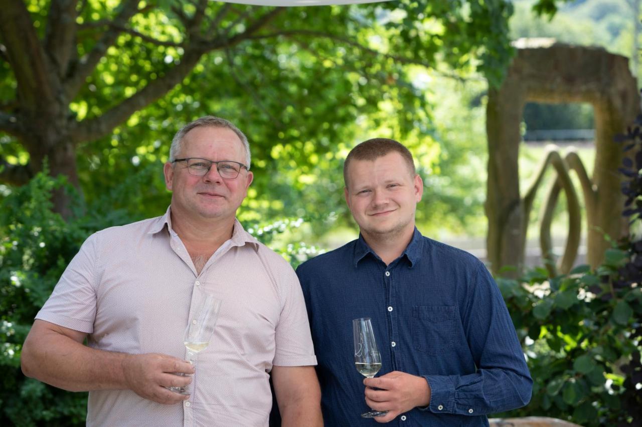 Weinhotel Restaurant Klostermuehle Ockfen Exteriör bild