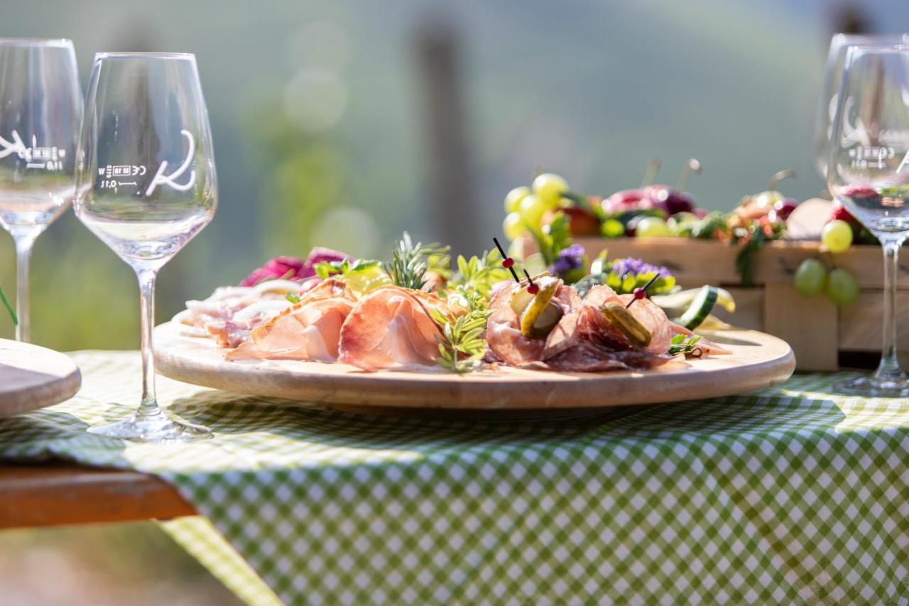 Weinhotel Restaurant Klostermuehle Ockfen Exteriör bild